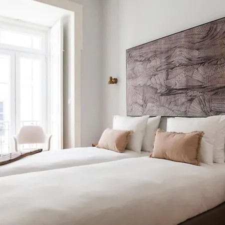 Apartment With Stunning Views In Alfama Lisbon